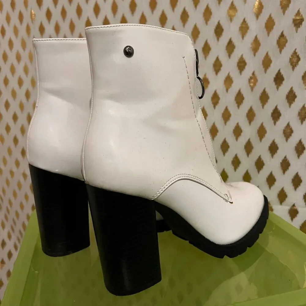 Simply Vera Wang grouse white zip up boots size 8.5 - Picture 2 of 6
